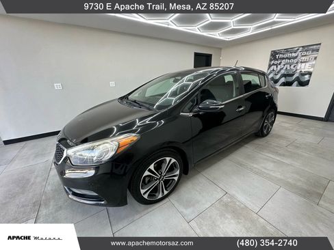 Used 2016 Kia Forte EX image 2