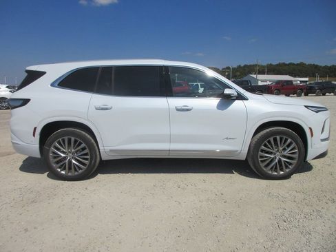 New 2026 Buick Enclave Avenir w/ Super Cruise Package FWD image 3