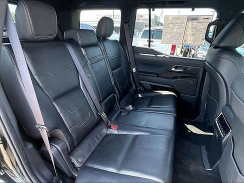 Used 2024 Lexus GX 550 w/ Cold Area Package AWD/4WD image 27