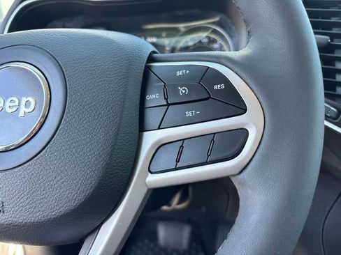 Used 2022 Jeep Cherokee Latitude AWD/4WD image 19