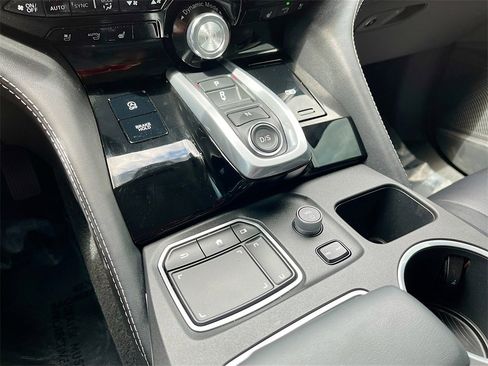 Used 2024 Acura MDX SH-AWD w/ Advance Package image 17