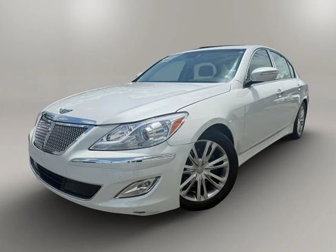 Used 2013 Hyundai Genesis 3.8 w/ Technology Pkg RWD image 1