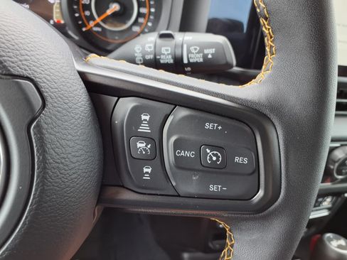 Used 2024 Jeep Wrangler Sport AWD/4WD image 12