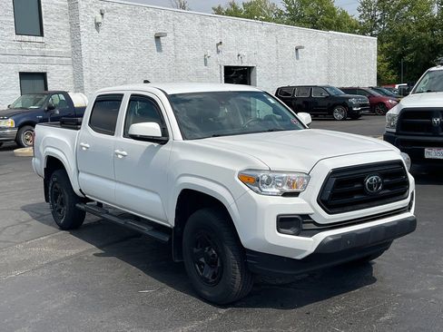 Used 2021 Toyota Tacoma SR AWD/4WD image 1