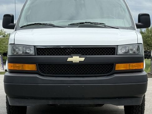 Used 2022 Chevrolet Express 3500 LS image 8