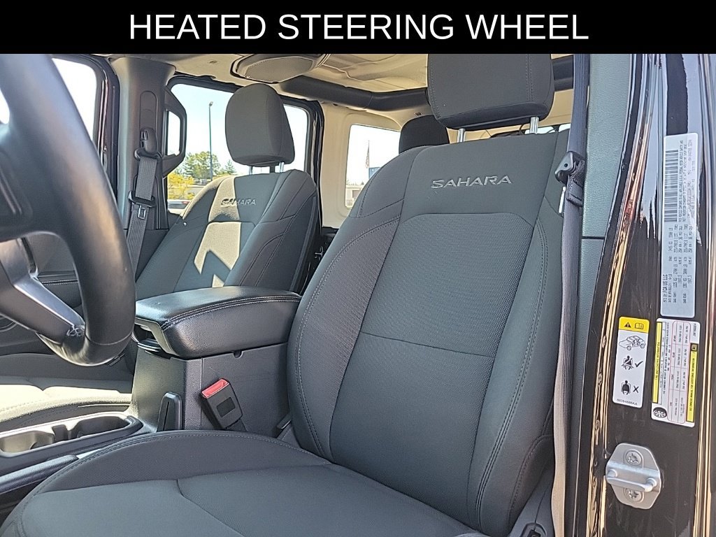 Used 2018 Jeep Wrangler Unlimited Sahara w/ Cold Weather Group AWD/4WD image 15