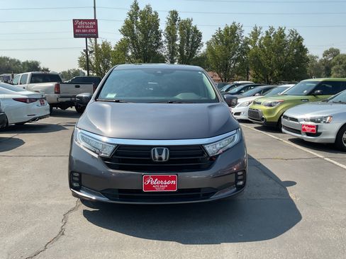 Used 2024 Honda Odyssey EX-L image 3