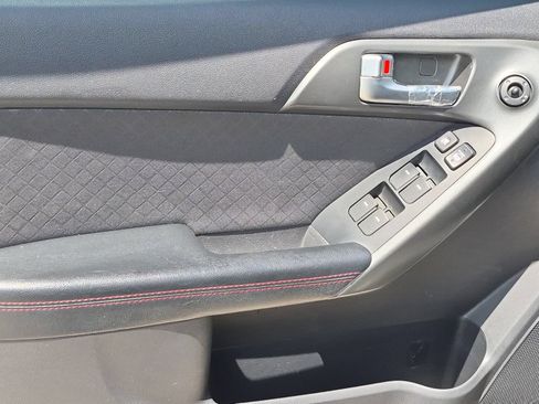 Used 2012 Kia Forte SX FWD image 10
