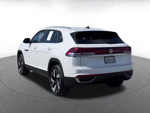 Used 2025 Volkswagen Atlas Cross Sport SE image 11