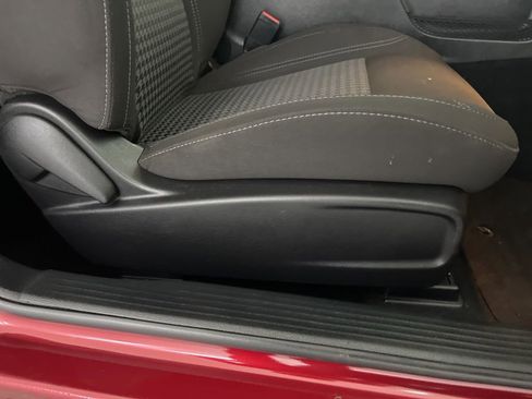 Used 2021 Dodge Challenger SXT w/ Driver Convenience Group RWD image 41
