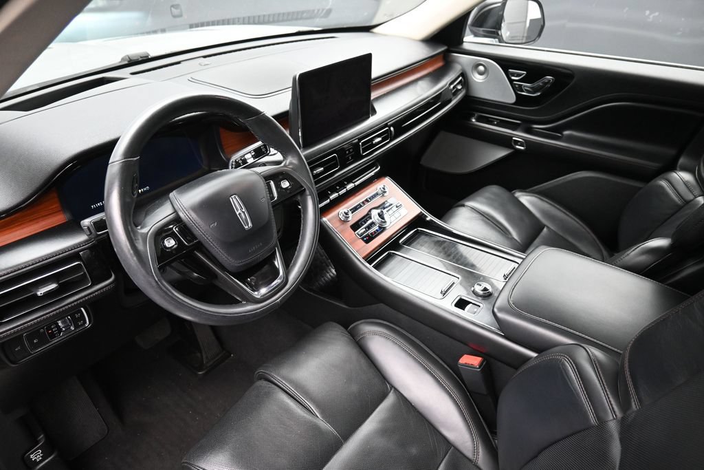 Used 2022 Lincoln Aviator Reserve w/ Equipment Group 201A AWD/4WD image 19