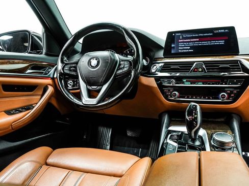 Used 2017 BMW 540i xDrive w/ Premium Package image 23
