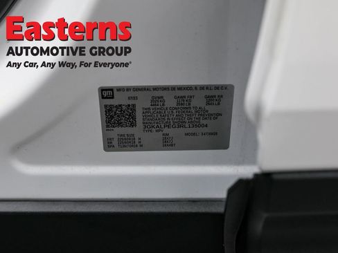 Used 2024 GMC Terrain SLT image 37