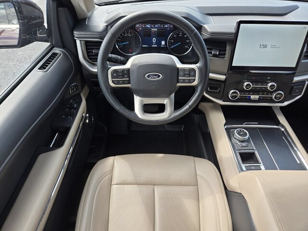 Used 2023 Ford Expedition XLT RWD image 15