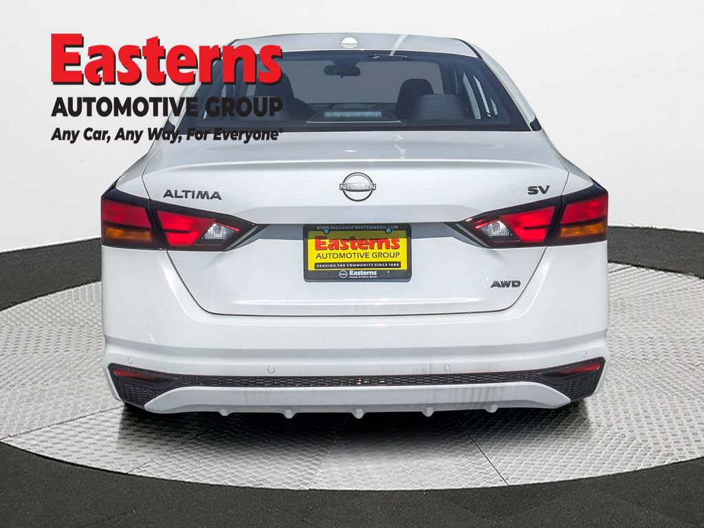 Used 2024 Nissan Altima 2.5 SV AWD/4WD image 7