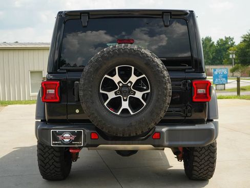 Used 2020 Jeep Wrangler Unlimited Rubicon w/ LED Lighting Group AWD/4WD image 19