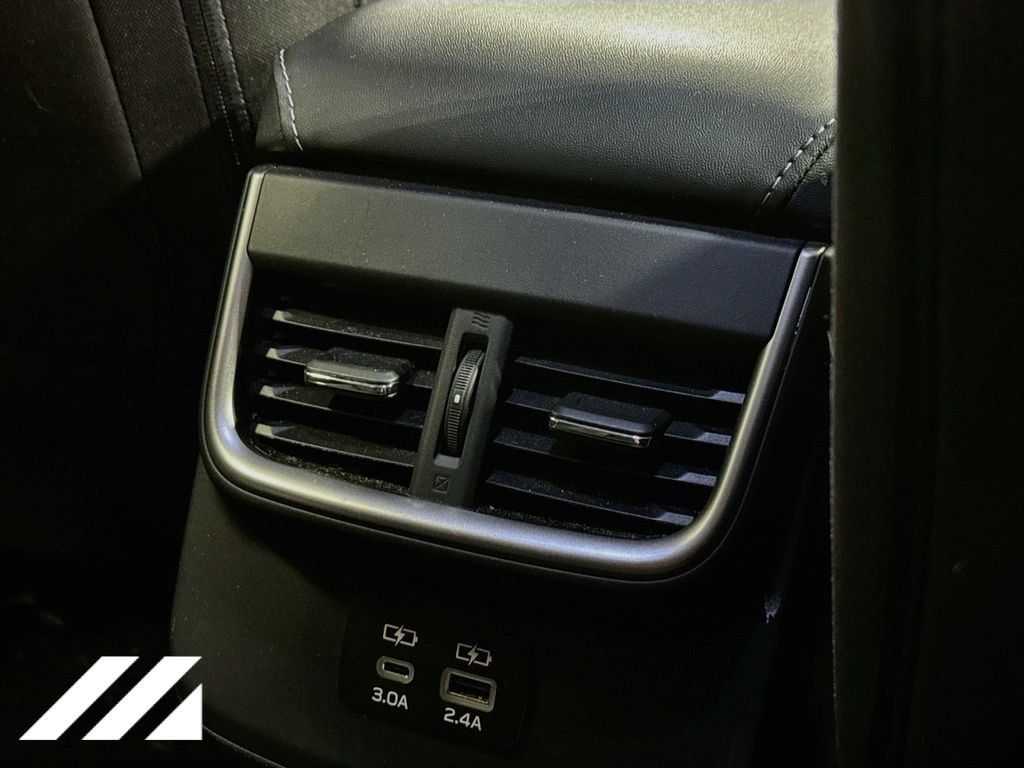 Used 2024 Subaru Outback Premium AWD/4WD image 28