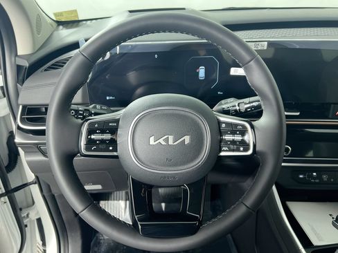 New 2027 Kia Carnival SX w/ Dark Edition Package FWD image 17