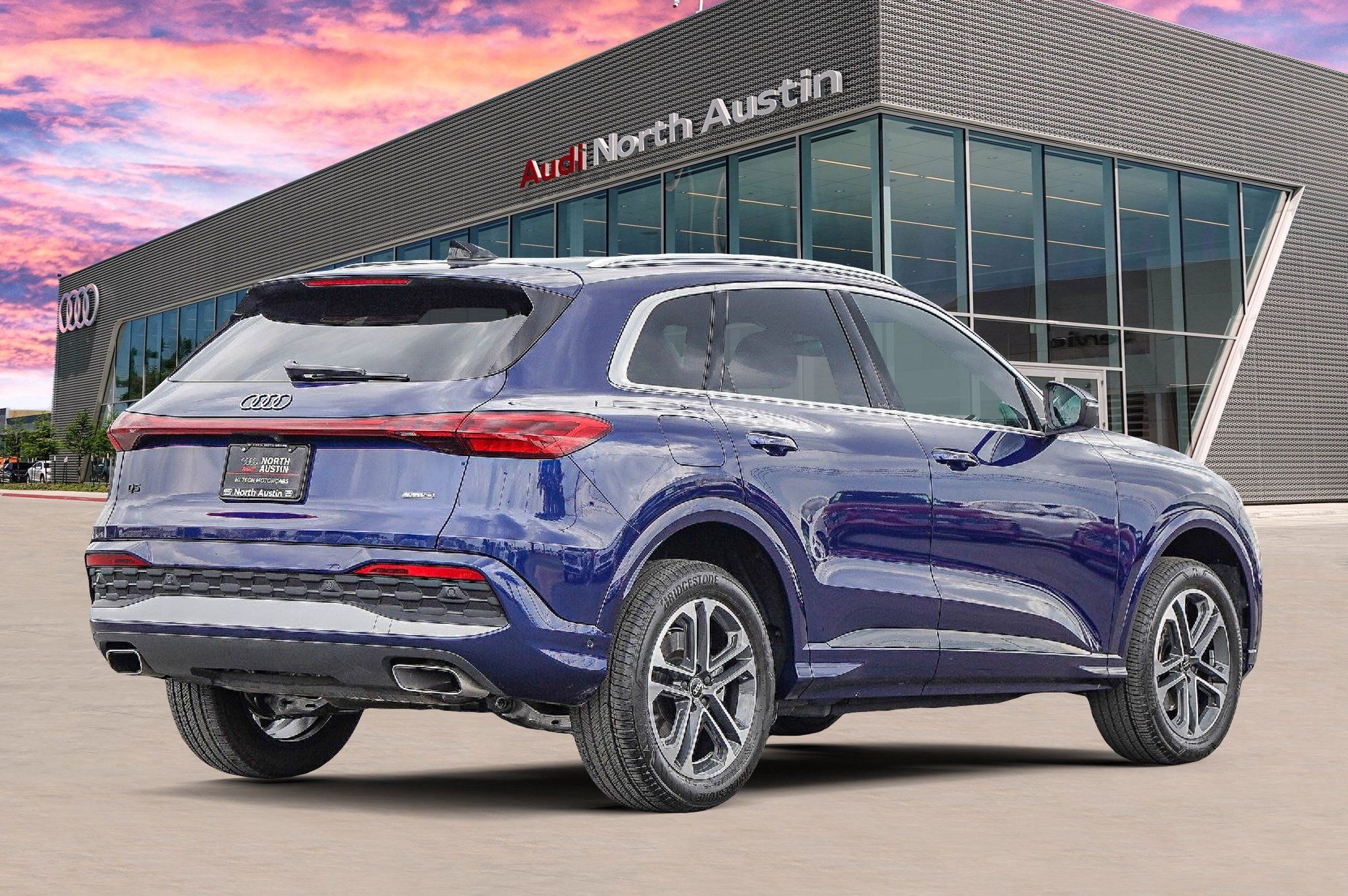 Used 2025 Audi Q5 Premium w/ Convenience Package AWD/4WD image 5