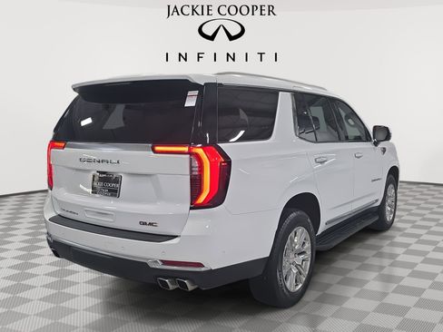 Used 2025 GMC Yukon Denali AWD/4WD image 5