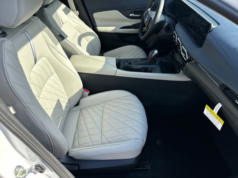 New 2026 Nissan Sentra SL w/ Floor Mat Package image 13