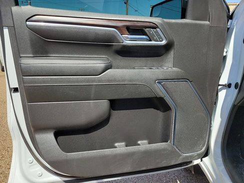 Used 2024 GMC Sierra 1500 SLT image 18