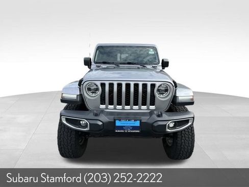 Used 2020 Jeep Gladiator Overland AWD/4WD image 2