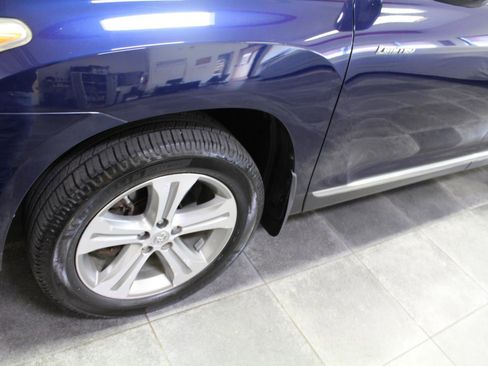 Used 2011 Toyota Highlander Limited w/ Tow Pkg AWD/4WD image 37