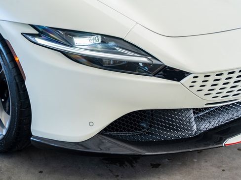 Used 2023 Ferrari Roma image 18