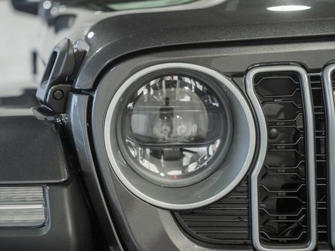 New 2026 Jeep Wrangler Unlimited Sahara AWD/4WD image 11