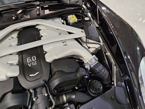 Used 2014 Aston Martin Vanquish Volante image 60