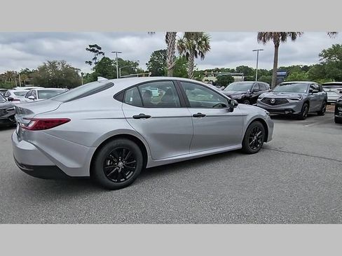 Used 2025 Toyota Camry LE FWD image 28