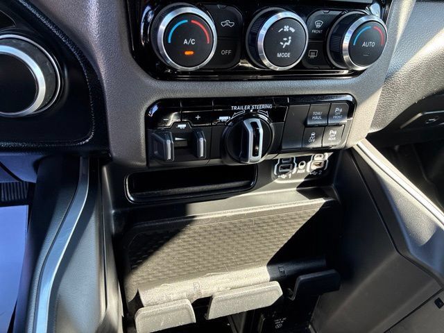Used 2021 RAM 1500 Big Horn AWD/4WD image 36