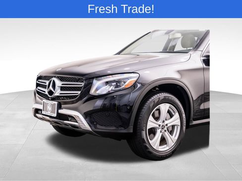 Used 2018 Mercedes-Benz GLC 300 4MATIC image 32