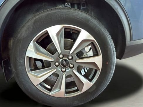 Used 2025 Ford Escape Platinum AWD/4WD image 39