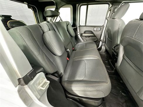 Used 2024 Jeep Wrangler Unlimited Sahara w/ Technology Group image 29