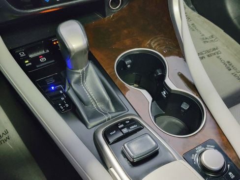 Used 2019 Lexus RX 350 FWD w/ Navigation Package image 24