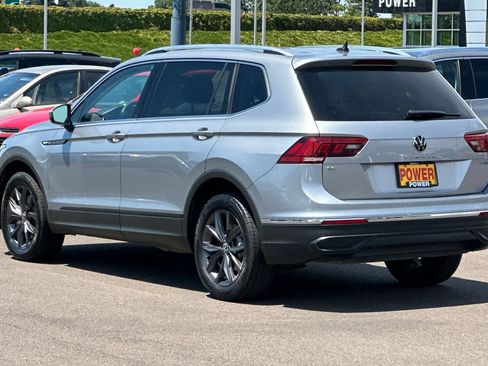 Used 2022 Volkswagen Tiguan SE AWD/4WD image 6