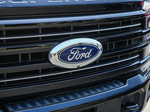 Used 2026 Ford F250 Platinum AWD/4WD image 9