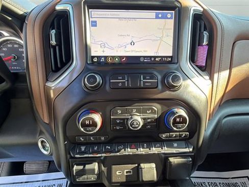 Used 2021 Chevrolet Silverado 3500 High Country image 14