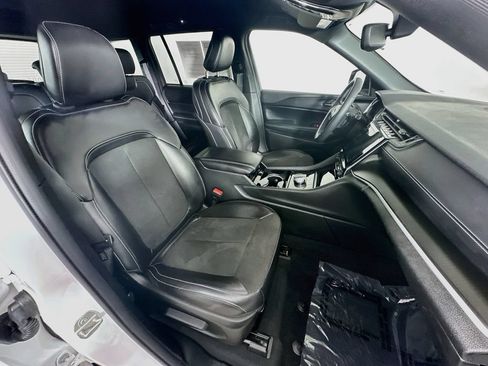 Certified 2023 Jeep Grand Cherokee Altitude AWD/4WD image 39