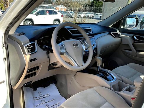 Used 2015 Nissan Rogue S image 16