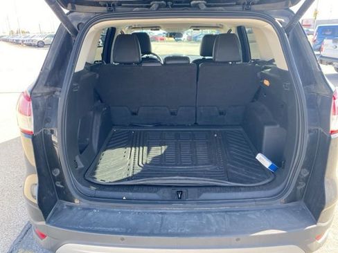 Used 2016 Ford Escape SE w/ SE Chrome Package image 5