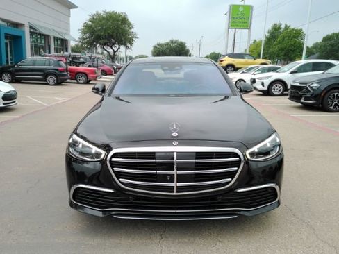 Used 2022 Mercedes-Benz S 580 4MATIC Sedan image 3