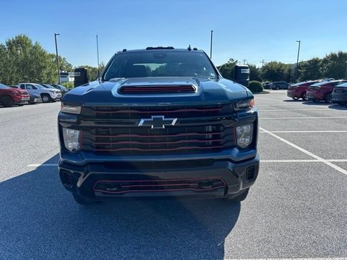 Used 2025 Chevrolet Silverado 2500 Custom w/ Custom Convenience Package AWD/4WD image 2