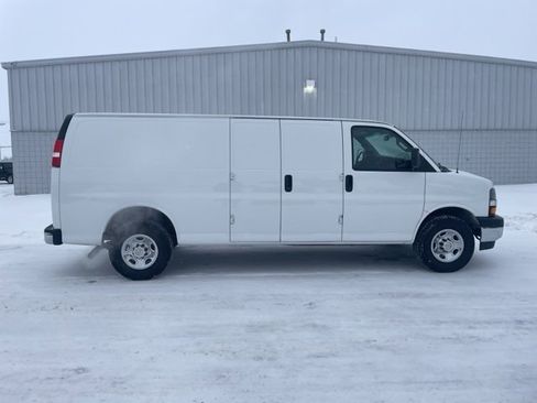 Used 2023 Chevrolet Express 3500 Work Van w/ Driver Convenience Package image 11