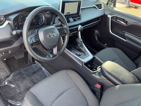 Certified 2025 Toyota RAV4 XLE image 19