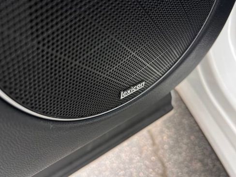 Used 2022 Genesis GV70 2.5T w/ Sport Prestige Package AWD/4WD image 12