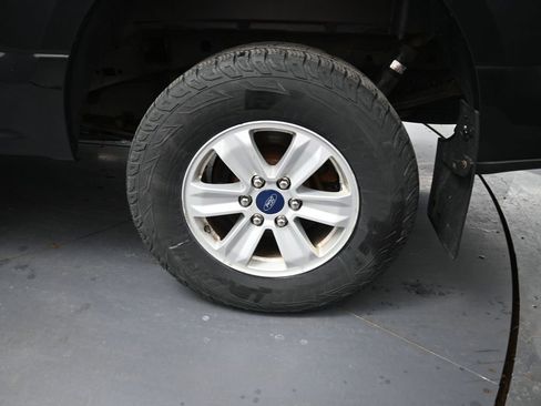Used 2015 Ford F150 XL w/ Equipment Group 101A Mid AWD/4WD image 12
