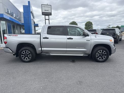 Used 2016 Toyota Tundra SR5 w/ TRD Off Road Package AWD/4WD image 2